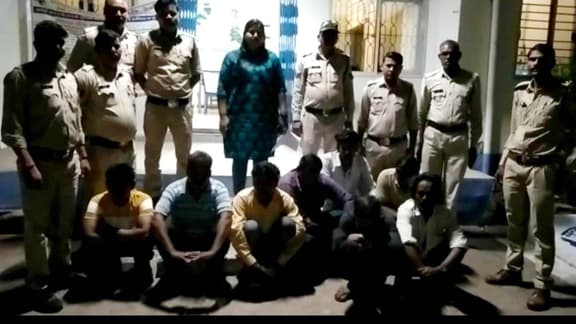 Action of Deori police on crimes, 240 liters of liquor seized, 11 gamblers arrested