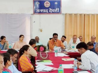 MLA Harsh Yadav reviewed the development works in the quarterly review meeting