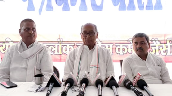 Digvijay said that Kamal Nath will take oath if BJP's 7 CM contenders sew suits