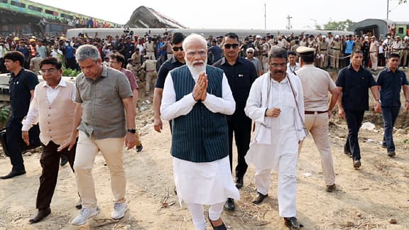 Prime Minister reached the spot of Balasore train accident, said the culprits will not be spared