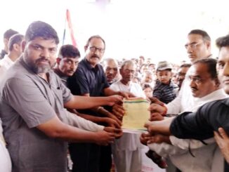 Memorandum handed over by taking out a silent procession against the ruthless killing of a Jain saint in Karnataka