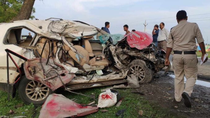 Horrific road accident on Sagar Gadhakota road, 4 killed in truck and Pajero collision