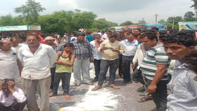 The bus going to Prime Minister Modi's Ravidas temple Bhumi Pujan trampled the old man