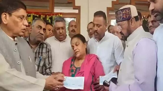 Martyr's mother asks BJP leaders not to hold exhibition of her son