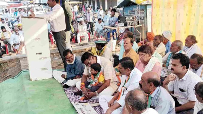 Bundelkhand's water does not come under any temptation or pressure - Harsh Yadav said