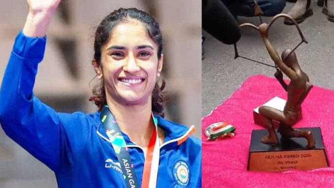 Wrestler Vinesh Phogat returned Khel Ratna and Arjuna awards.