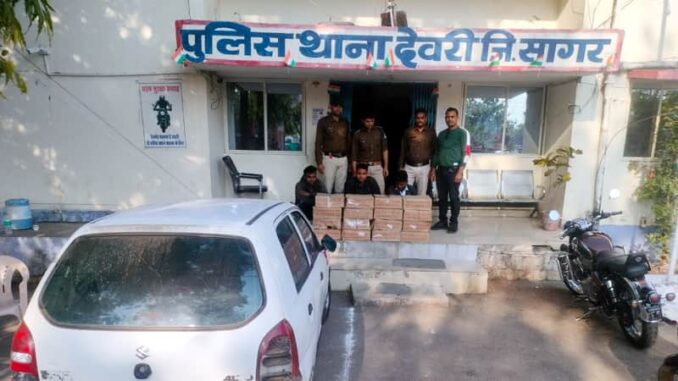 Smuggling of illegal liquor by car in Deori, police caught 16 boxes of liquor from Alto.