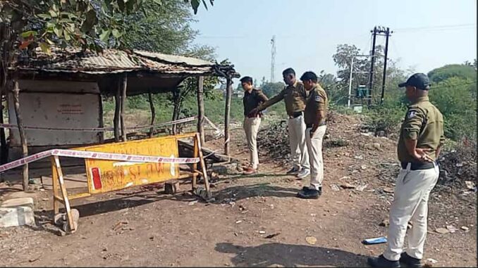 Heinous murder of a young man by crushing him with a stone near a liquor shop in Maharajpur.