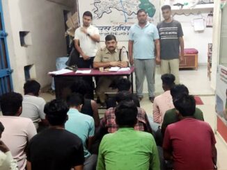 Deori police raided a gambling den and arrested 12 gamblers